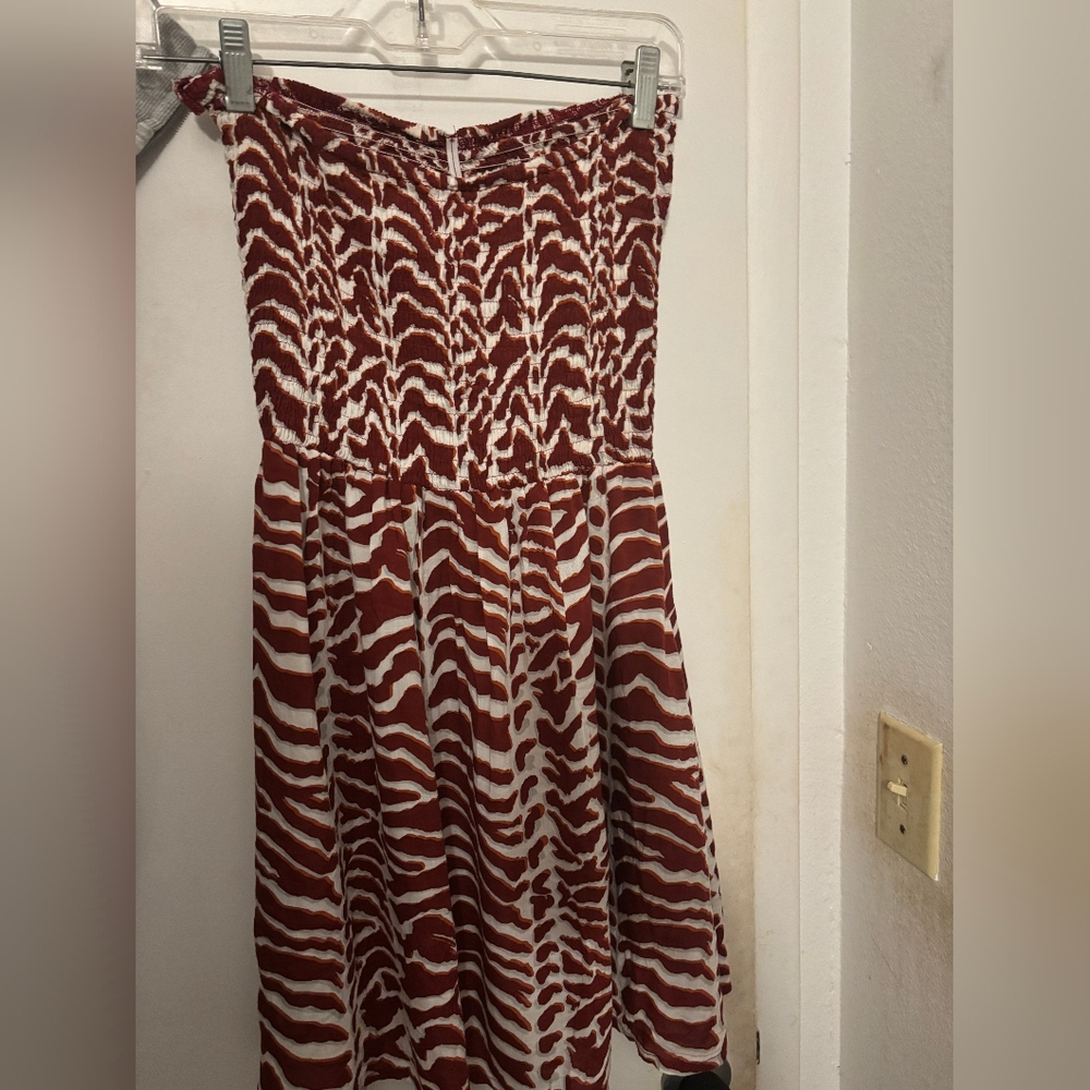 Benoa Swim Strapless Dress in Red and White - Picture 2 of 3